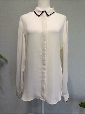 H&M Women's Cream Button-Front Blouse with Black-Trim Collar